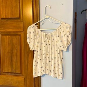 Girls/teen Mudd shirt, size small